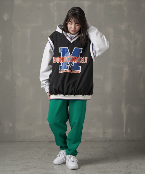 SPINNS（スピンズ）の「ナイロンベスト ロゴリブライン（ベスト・レディース・ブラック/サックスブルー/グリーン・ONESIZE）」の17枚目の写真