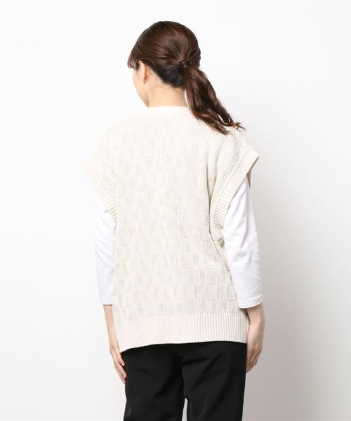 LOWRYS FARM（ローリーズファーム）の「２ＷＡＹレトロガラベスト　264389（ベスト・レディース・ブラック/オレンジ/アイボリー・FREE）」の20枚目の写真