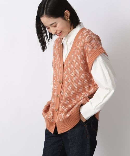 LOWRYS FARM（ローリーズファーム）の「２ＷＡＹレトロガラベスト　264389（ベスト・レディース・ブラック/オレンジ/アイボリー・FREE）」の9枚目の写真