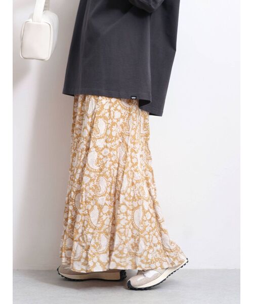Ungrid（アングリッド）の「ペイズリーフィットフレアスカート（スカート・レディース・イエロー/ブルー・FREE）」の6枚目の写真