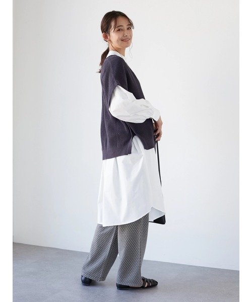 CRAFT STANDARD BOUTIQUE(クラフトスタンダードブティック)の「【ウォッシャブル】キーネックニットプルオーバー *(ベスト・レディース・チャコールグレー/ネイビー/ライトベージュ・FREE)」の16枚目の写真