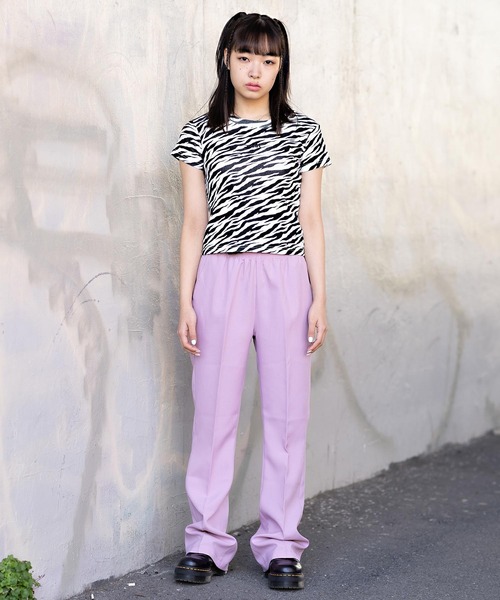 X-girl（エックスガール）の「EMBROIDERED MILLS LOGO S/S BABY TEE/ミルズロゴ刺繍　チビT（Tシャツ/カットソー・レディース・ホワイト/ブラック/マルチ・S/M）」の11枚目の写真