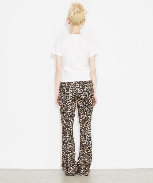 X-girl（エックスガール）の「EMBROIDERED MILLS LOGO S/S BABY TEE/ミルズロゴ刺繍　チビT（Tシャツ/カットソー・レディース・ホワイト/ブラック/マルチ・S/M）」の5枚目の写真