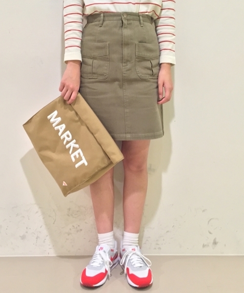 Kastane（カスタネ）の「【Kastane】台形スカート（スカート・レディース・オフホワイト/ピンクベージュ/カーキ/ブルー/ホワイト/グレー/レッド・X-SMALL/SMALL/MEDIUM/LARGE）」の5枚目の写真