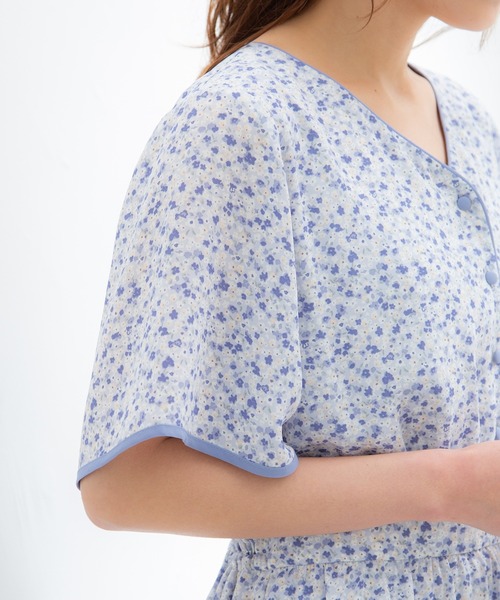 Honeys（ハニーズ）の「配色Ｖネックワンピース（ワンピース・レディース・ブルー系その他/グリーン系その他/ブルー系その他2/ブラック系その他・M/LL/S/L）」の10枚目の写真