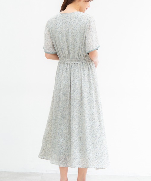 Honeys（ハニーズ）の「配色Ｖネックワンピース（ワンピース・レディース・ブルー系その他/グリーン系その他/ブルー系その他2/ブラック系その他・M/LL/S/L）」の11枚目の写真