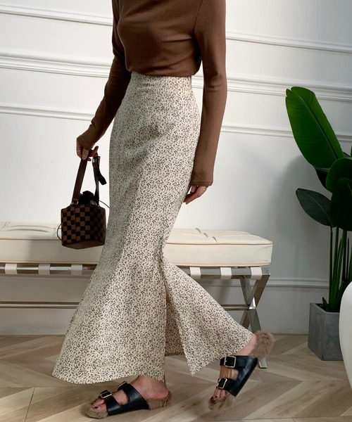 サイドスリットドットマーメイドロングスカート