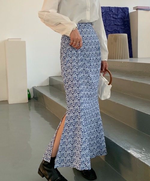 ABITOKYO(アビトーキョー)の「サイドスリットドットマーメイドロングスカート(スカート・レディース・ホワイト/ブラック/ネイビー/ベージュ系その他/ブラック系その他/ブルー系その他・S/M)」の13枚目の写真