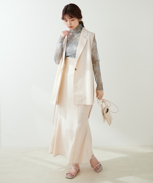 natural couture（ナチュラルクチュール）の「普段のコーデにこなれ感をプラス リネンライクサイドオープンベスト（ベスト・レディース・ベージュ/アイボリー/ブラック・FREE）」の6枚目の写真