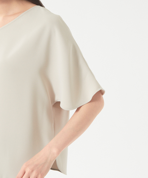 qualite（カリテ）の「【セットアップ対応】ダブルクロス2WAYブラウス（シャツ/ブラウス・レディース・グレイッシュベージュ/ブラック/オフホワイト・36/38）」の7枚目の写真