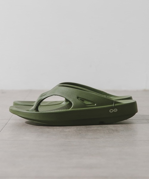 OOFOS(ウーフォス)の「OOFOS Ooriginal(サンダル・メンズ・グレー/ブラック/オリーブ/ホワイト/モカ・26/27/28)」の5枚目の写真