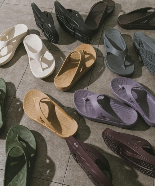 OOFOS(ウーフォス)の「OOFOS Ooriginal(サンダル・メンズ・グレー/ブラック/オリーブ/ホワイト/モカ・26/27/28)」の6枚目の写真