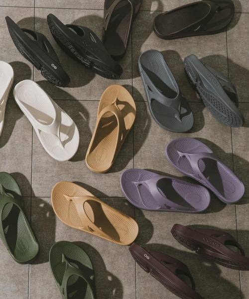 OOFOS(ウーフォス)の「OOFOS Ooriginal(サンダル・メンズ・グレー/ブラック/オリーブ/ホワイト/モカ・26/27/28)」の7枚目の写真