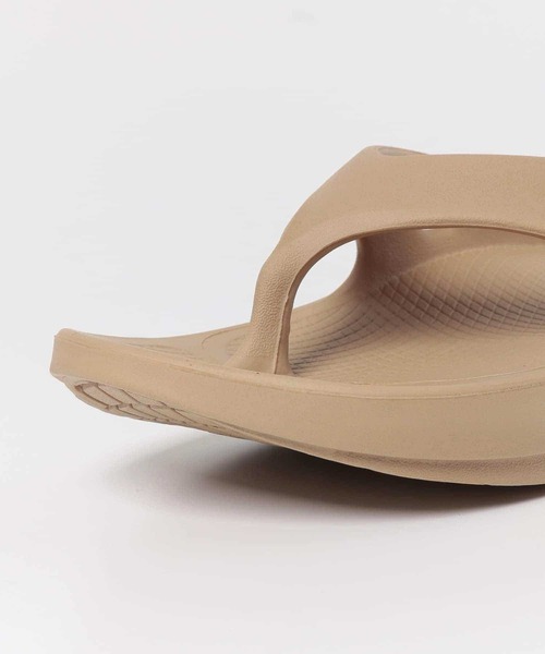 OOFOS(ウーフォス)の「OOFOS Ooriginal(サンダル・メンズ・グレー/ブラック/オリーブ/ホワイト/モカ・26/27/28)」の18枚目の写真