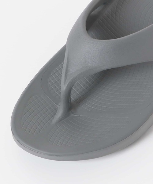 OOFOS(ウーフォス)の「OOFOS Ooriginal(サンダル・メンズ・グレー/ブラック/オリーブ/ホワイト/モカ・26/27/28)」の21枚目の写真