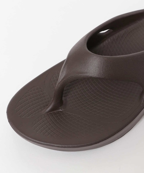 OOFOS(ウーフォス)の「OOFOS Ooriginal(サンダル・メンズ・グレー/ブラック/オリーブ/ホワイト/モカ・26/27/28)」の22枚目の写真