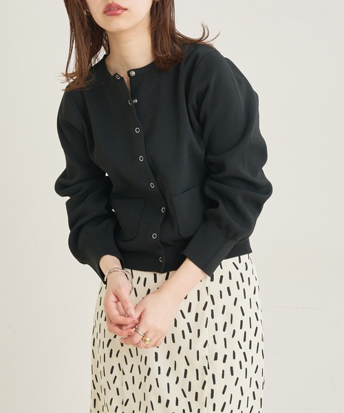 natural couture（ナチュラルクチュール）の「WEB限定/旬顔コーデが決まるプチプラリングドット釦おしゃれカーディガン（カーディガン/ボレロ・レディース・ピンク/ラベンダー/イエロー/グリーン/オフホワイト/ブラック・FREE）」の11枚目の写真