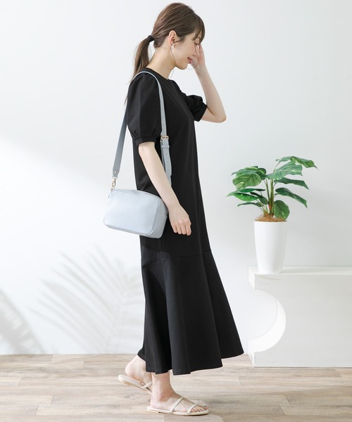 URBAN RESEARCH Sonny Label(アーバンリサーチサニーレーベル)の「マーメイドラインカットワンピース(ワンピース・レディース・チャコールグレー/ブラック/ブラウン・FREE)」の14枚目の写真