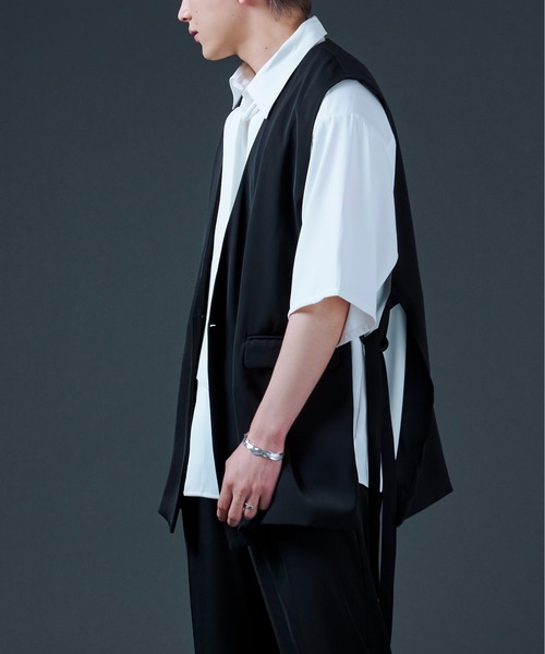 Ellno Loset（エルノロゼット）の「ポリトロノーカラージレ/セットアップ対応（ベスト・メンズ・ブラック/ライトグリーン・MEDIUM/LARGE）」の5枚目の写真