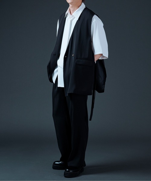 Ellno Loset（エルノロゼット）の「ポリトロノーカラージレ/セットアップ対応（ベスト・メンズ・ブラック/ライトグリーン・MEDIUM/LARGE）」の7枚目の写真