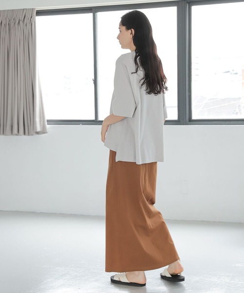 LAKOLE（ラコレ）の「フロントスリットナロースカート / 345991（スカート・レディース・ブラック/ブラウン・SMALL/MEDIUM）」の13枚目の写真