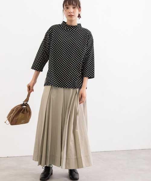 POU DOU DOU(プードゥドゥ)の「クラシックパターンボトルネックTee(Tシャツ/カットソー・レディース・キナリ/ブラック/オレンジ/グリーン・3)」の6枚目の写真