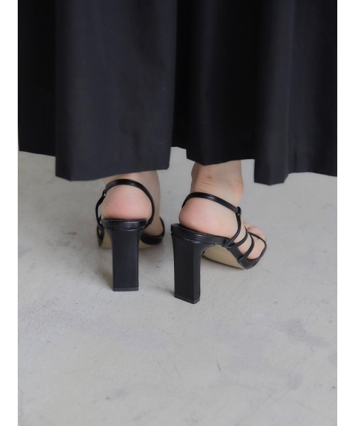 amel（エイメル）の「narrow strap flat heel sandal（サンダル）」 WEAR