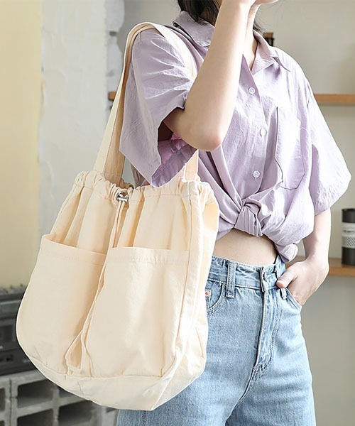 Fun & Daily（ファンアンドデイリー）の「F&D : ギャザートートバッグ（トートバッグ・レディース・ホワイト/ブラック・FREE）」の5枚目の写真