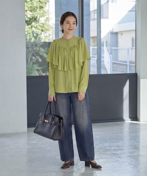 STYLE DELI(スタイルデリ)の「【LUXE】フリルドレープブラウス(シャツ/ブラウス・レディース・ナチュラル/グリーン系/ネイビー・FREE)」の22枚目の写真