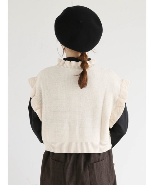 ehka sopo(エヘカソポ)の「フリルニットベスト(ベスト・レディース・ブラウン/グリーン/キナリ・フリ-)」の9枚目の写真