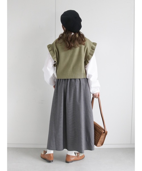 ehka sopo(エヘカソポ)の「フリルニットベスト(ベスト・レディース・ブラウン/グリーン/キナリ・フリ-)」の6枚目の写真