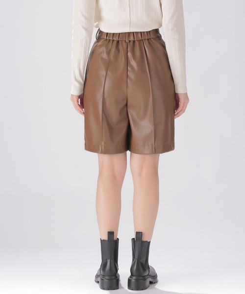 niko and...（ニコアンド）の「エコレザーショートパンツ（その他パンツ・レディース・ブラック/ブラウン・MEDIUM/LARGE）」の9枚目の写真