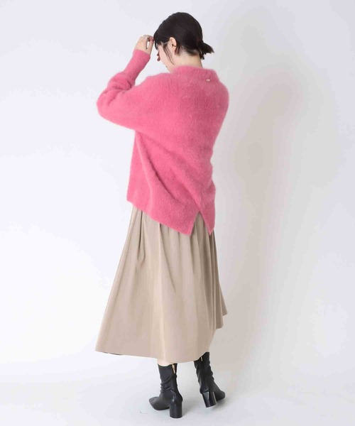 Jines（ジネス）の「フォックスカシミア・ ハイネックバックスリットニット（ニット/セーター・レディース・ブルー/ホワイト/ピンク/グリーン/ベージュ/パープル/イエロー・38）」の9枚目の写真