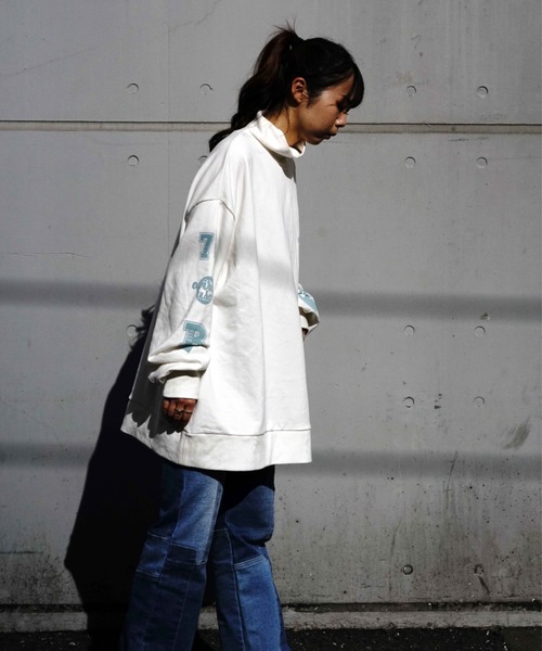 AVIREX（アヴィレックス）の「≪WEB&DEPOT限定≫SWEAT SLEEVE PRINT PULLOVER/ スウェットスリーブプリントプルオーバー（スウェット・レディース・ホワイト/チャコールグレー・FREE）」の10枚目の写真
