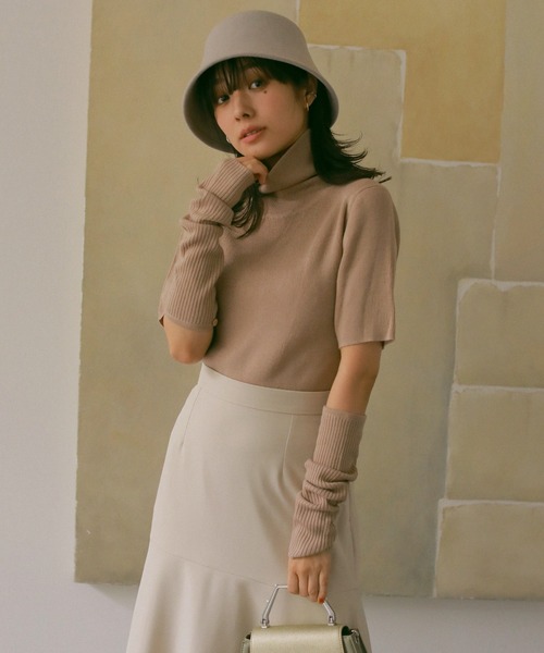 N WITH.(エヌウィズ)の「ベーシックタートルニット(ニット/セーター・レディース・レッド/グレー/ベージュ・FREE)」の10枚目の写真