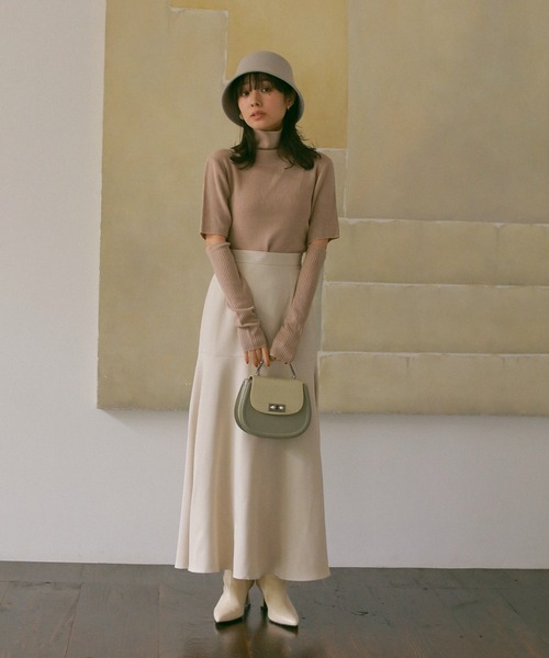 N WITH.(エヌウィズ)の「ベーシックタートルニット(ニット/セーター・レディース・レッド/グレー/ベージュ・FREE)」の5枚目の写真