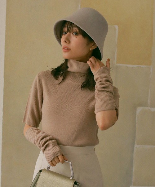 N WITH.(エヌウィズ)の「ベーシックタートルニット(ニット/セーター・レディース・レッド/グレー/ベージュ・FREE)」の16枚目の写真