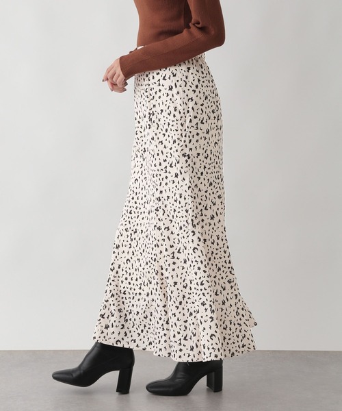 LOWRYS FARM（ローリーズファーム）の「キリカエガラフレアスカート　174392（スカート・レディース・アイボリー/ブラウン/ブラック・FREE）」の2枚目の写真