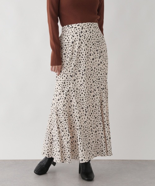 LOWRYS FARM（ローリーズファーム）の「キリカエガラフレアスカート　174392（スカート・レディース・アイボリー/ブラウン/ブラック・FREE）」の16枚目の写真