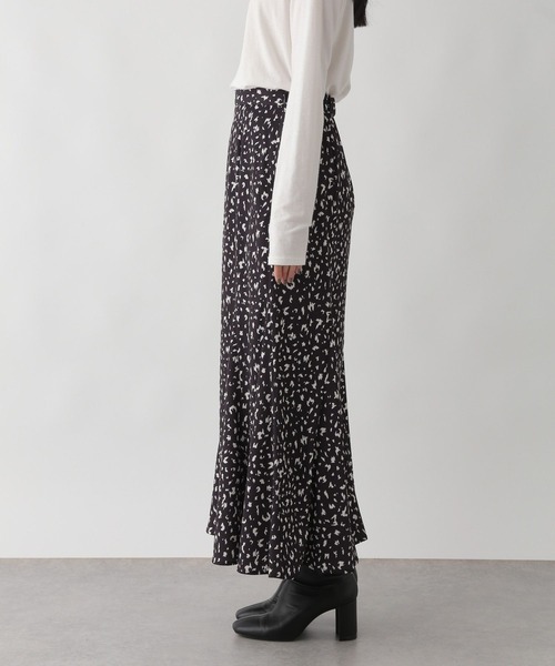 LOWRYS FARM（ローリーズファーム）の「キリカエガラフレアスカート　174392（スカート・レディース・アイボリー/ブラウン/ブラック・FREE）」の13枚目の写真