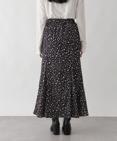 LOWRYS FARM（ローリーズファーム）の「キリカエガラフレアスカート　174392（スカート・レディース・アイボリー/ブラウン/ブラック・FREE）」の8枚目の写真