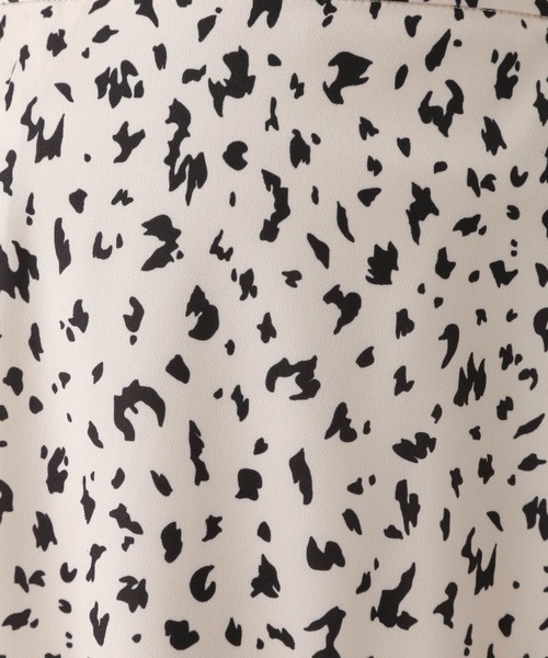 LOWRYS FARM（ローリーズファーム）の「キリカエガラフレアスカート　174392（スカート・レディース・アイボリー/ブラウン/ブラック・FREE）」の15枚目の写真