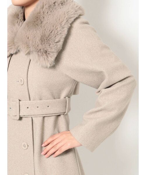 RESEXXY（リゼクシー）の「【WEB限定】フラッフィーカラーロングコート（その他アウター・レディース・ブラック/ブラウン/ベージュ・FREE）」の18枚目の写真