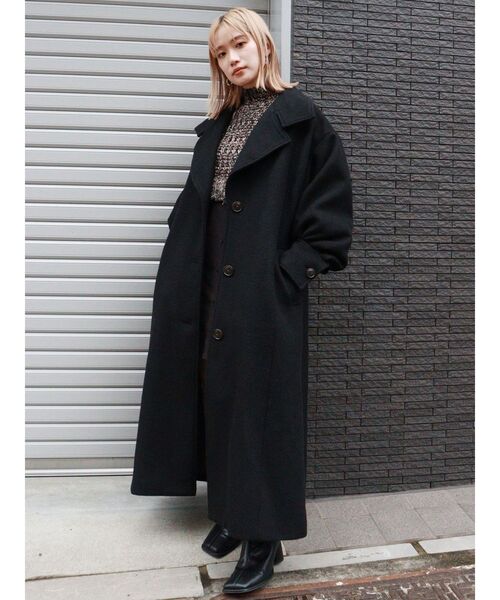 MURUA（ムルーア）の「マキシボリュームスリーブコート（ダウンジャケット/コート・レディース・ブラック/モカ・1/2）」の9枚目の写真