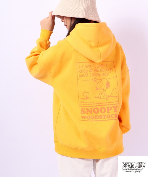 PEANUTS(ピーナッツ)の「PEANUTS スヌーピー 裏起毛スウェット パーカー(パーカー・レディース・ネイビー/オフホワイト/オレンジ・L/M/LL)」の1枚目の写真
