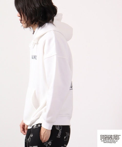 PEANUTS(ピーナッツ)の「PEANUTS スヌーピー 裏起毛スウェット パーカー(パーカー・レディース・ネイビー/オフホワイト/オレンジ・L/M/LL)」の13枚目の写真