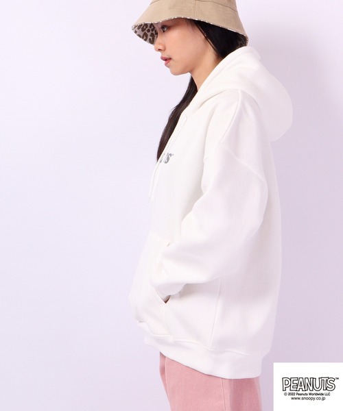 PEANUTS(ピーナッツ)の「PEANUTS スヌーピー 裏起毛スウェット パーカー(パーカー・レディース・ネイビー/オフホワイト/オレンジ・L/M/LL)」の8枚目の写真