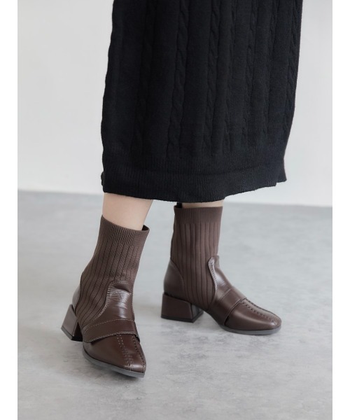 amel（エイメル）の「リブデザインショートブーツ（ブーツ・レディース・ブラック/ブラウン・22.5cm/23.0cm/23.5cm/24.0cm/24.5cm）」の17枚目の写真