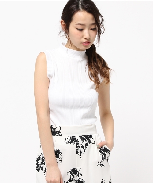 ROSE BUD（ローズバッド）の「LCTT-15191 HI/N SLV-LESS TOP（Tシャツ/カットソー・レディース・ホワイト/ミックスグレー/オリーブ/ブラック・ONE SIZE）」の2枚目の写真