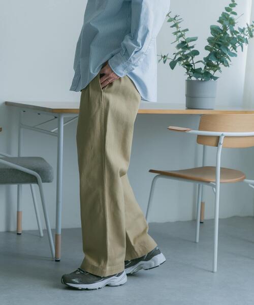 FORK&SPOON（フォークアンドスプーン）の「FORK&SPOON　ツータックチノパンツ（その他パンツ・メンズ・ベージュ/アイボリー・4/5）」の11枚目の写真